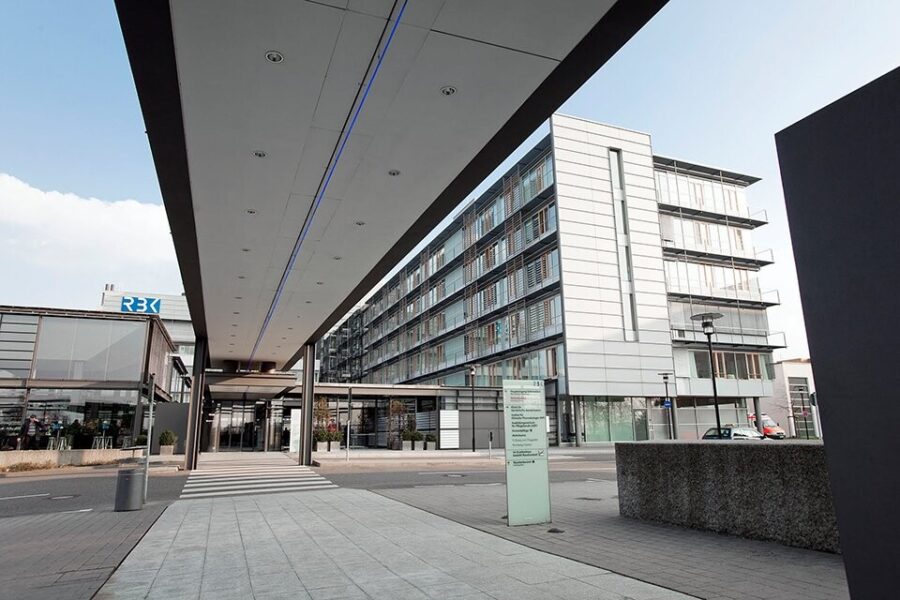Rbk Aussen Haupteingang Parkhaus Dominik Obertreis 2400x1600px 72dpi 1103 Rbk 8241 Rk